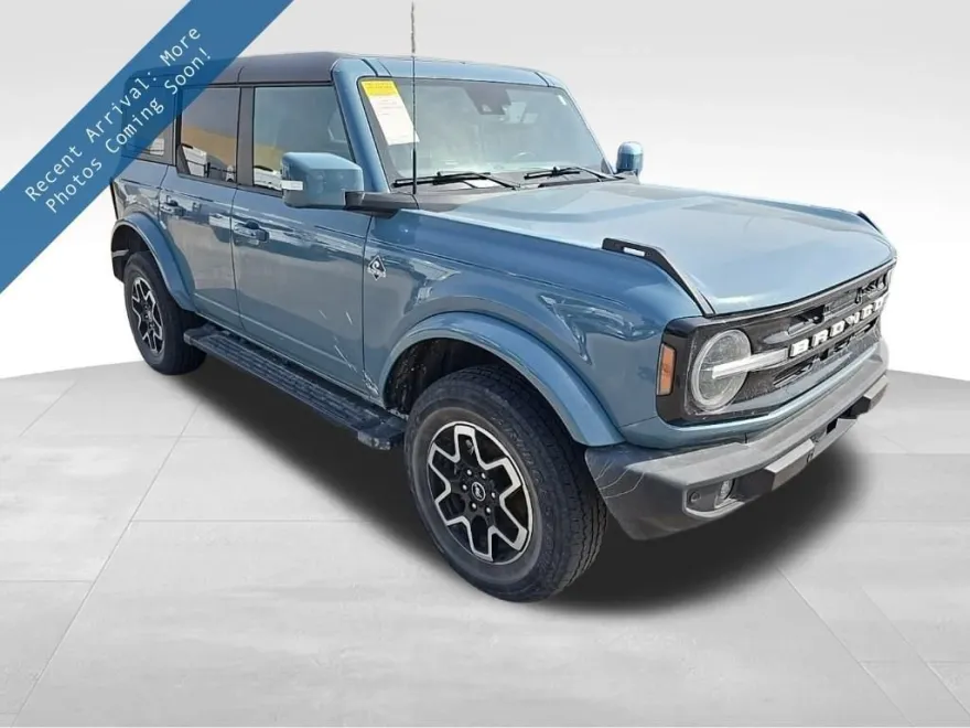 2022 Ford Bronco Outer Banks photo 1