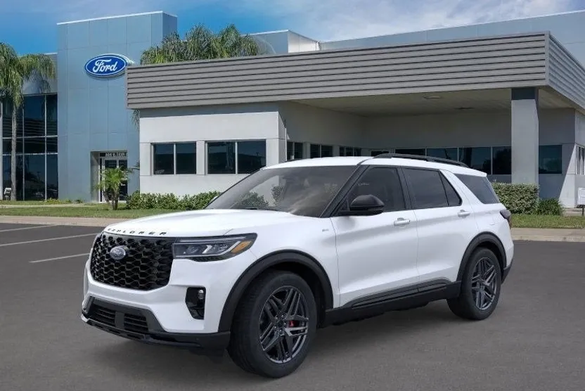 2025 Ford Explorer ST-Line photo 1