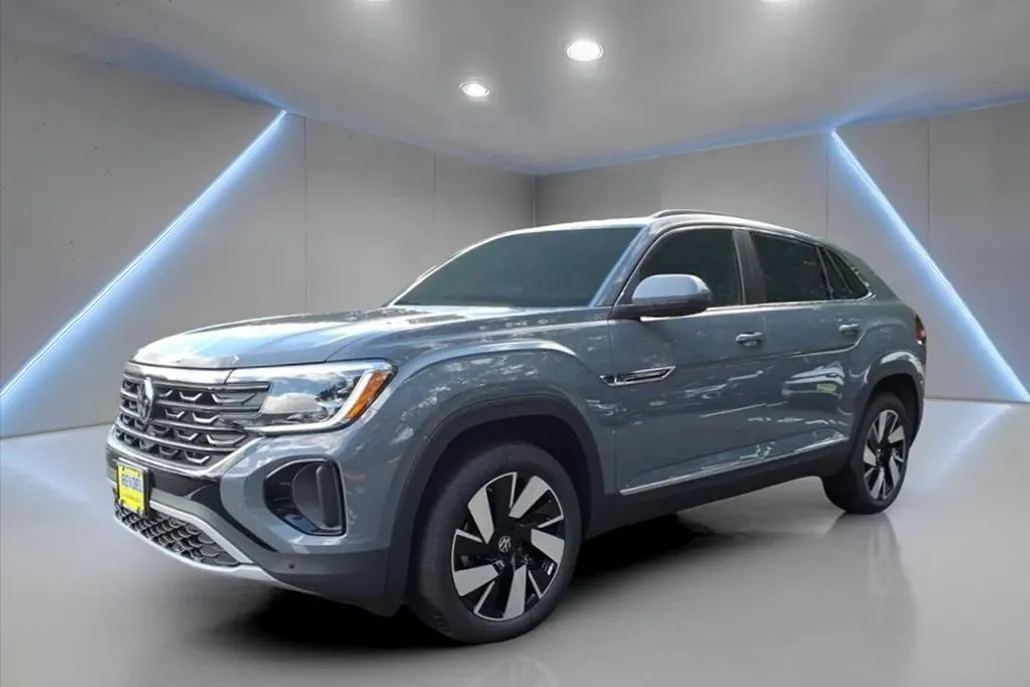 2025 Volkswagen Atlas Cross Sport SEL photo 1