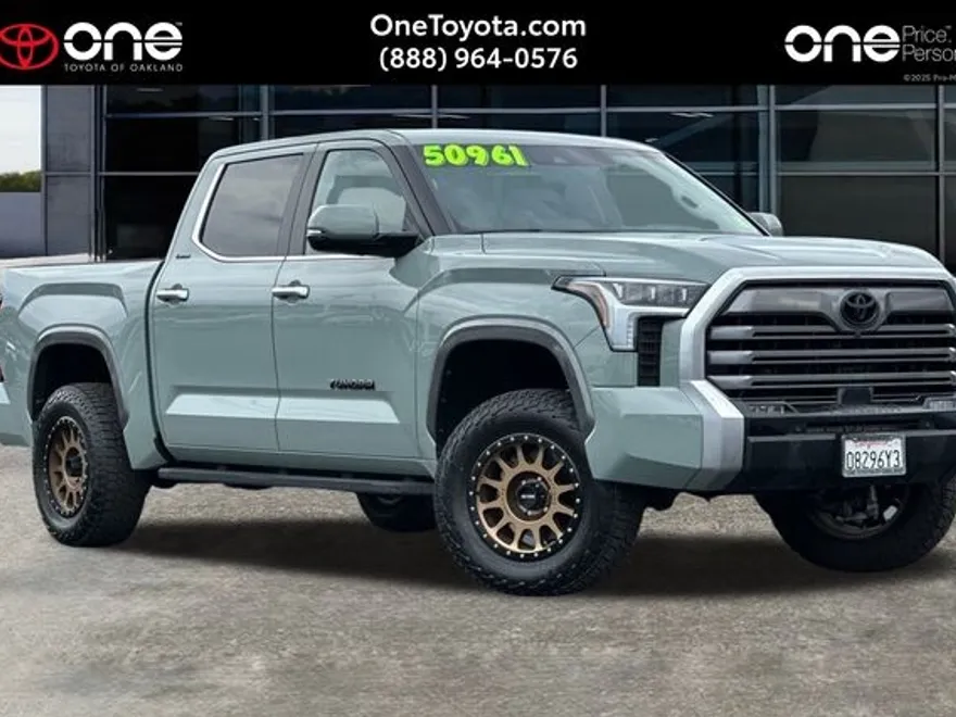 2024 Toyota Tundra Limited photo 1