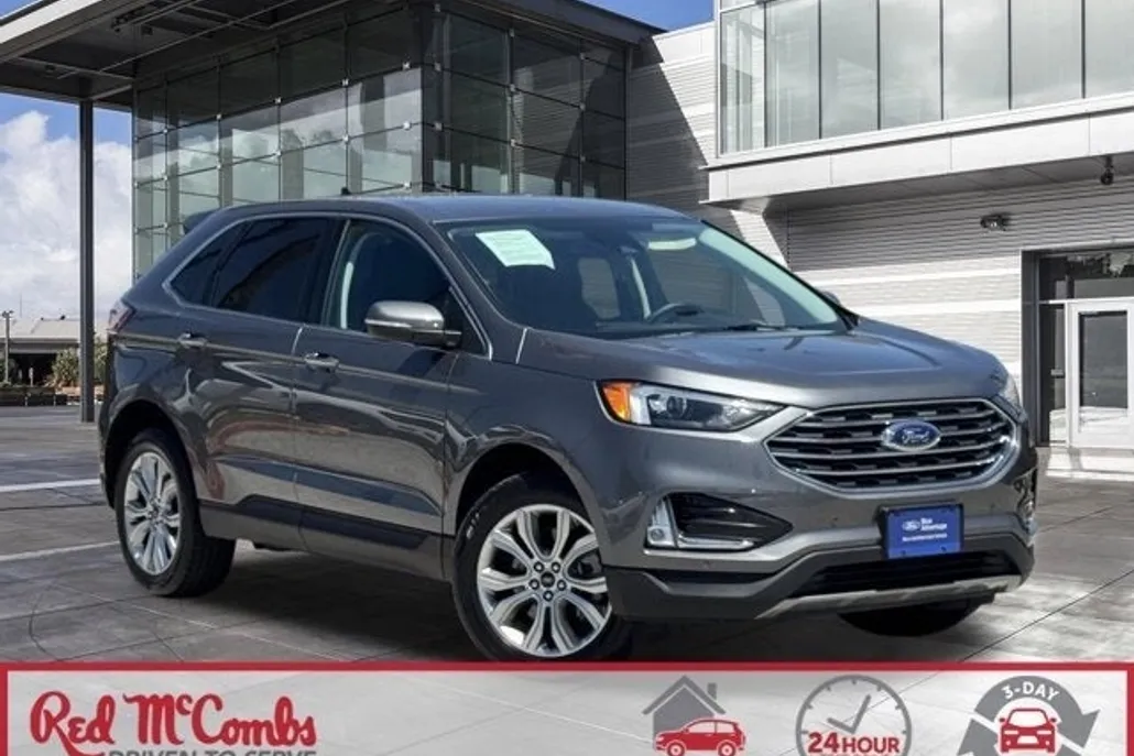 2024 Ford Edge Titanium photo 1