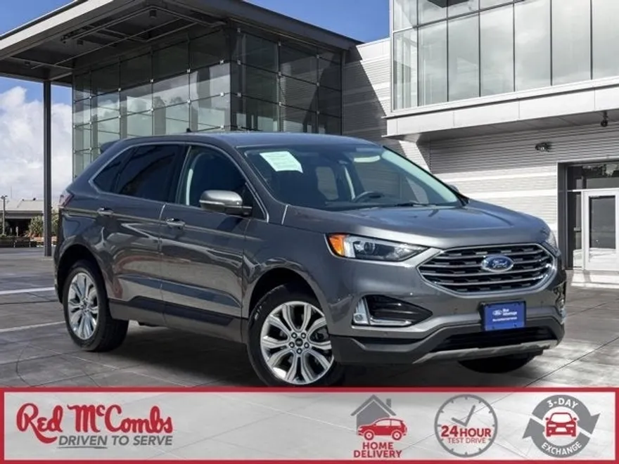2024 Ford Edge Titanium photo 1