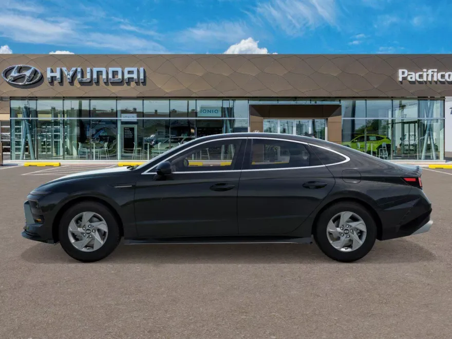 2025 Hyundai Sonata SE photo 1