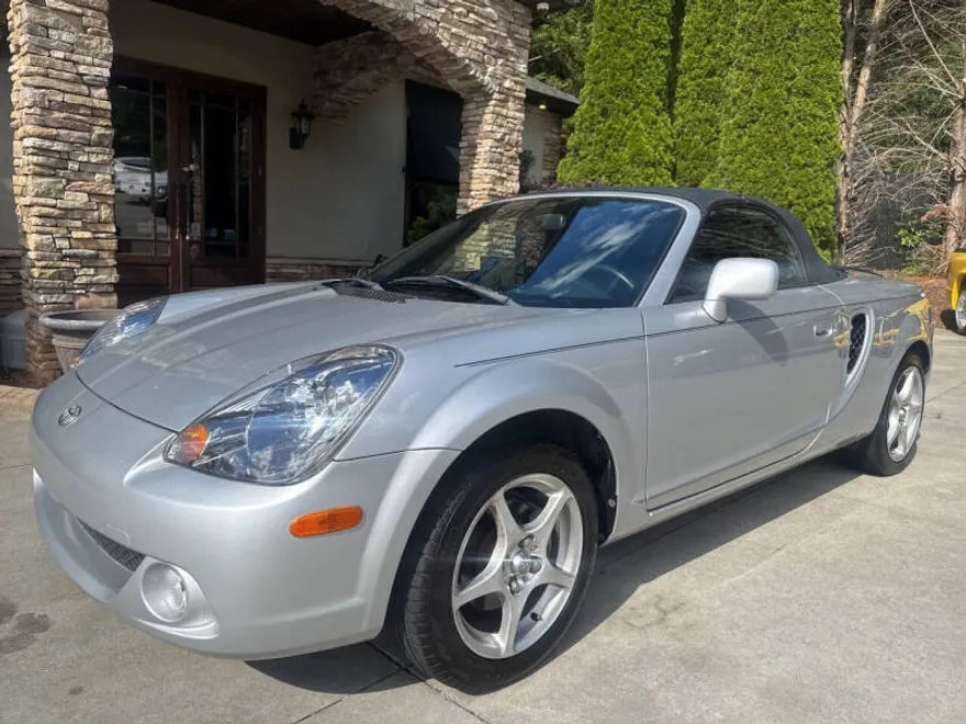 2003 Toyota MR2 Spyder photo 1