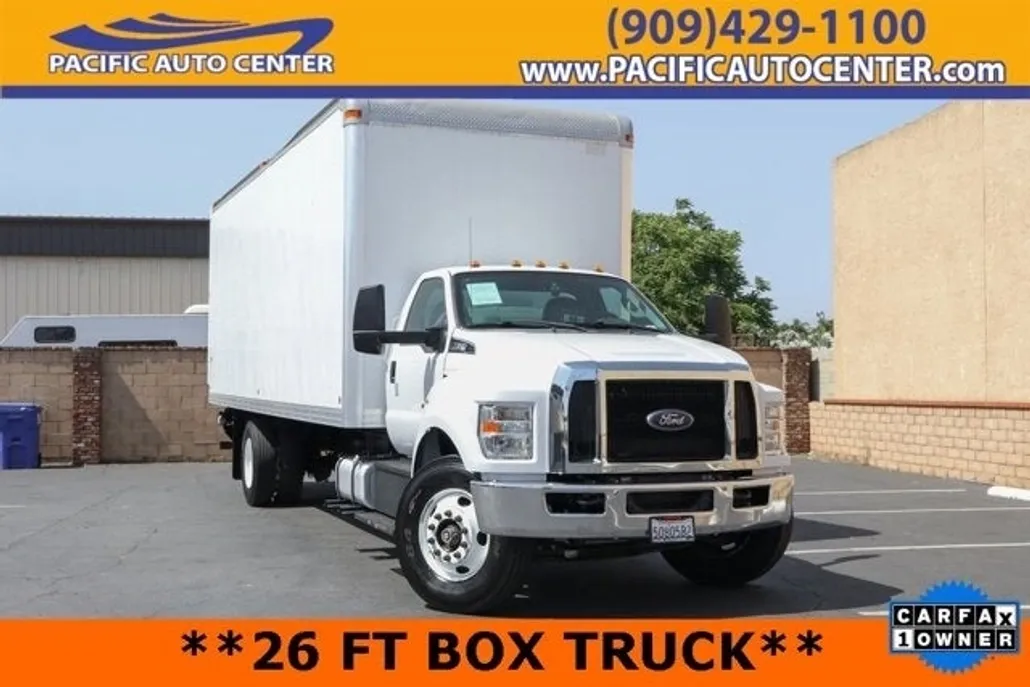 2017 Ford F-750 photo 1