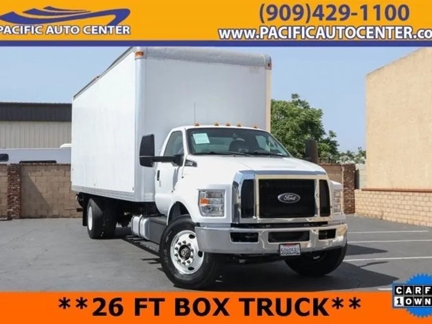 2017 Ford F-750 photo 1