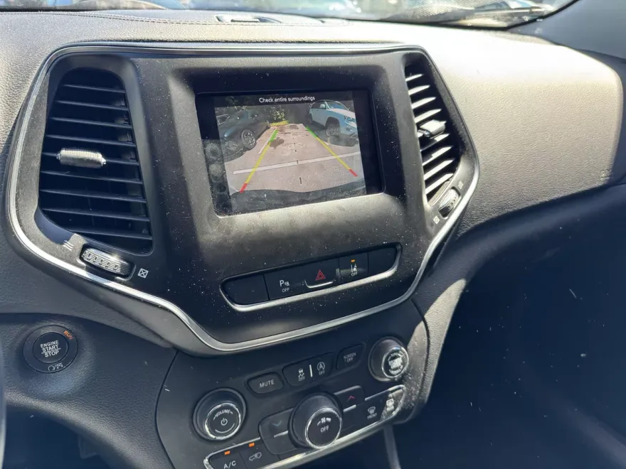 2020 Jeep Cherokee Latitude photo 1