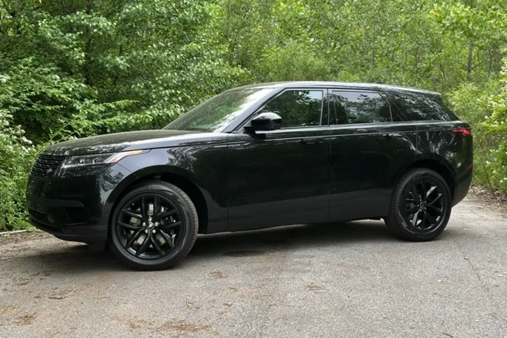 2026 Land Rover Range Rover Velar S photo 1
