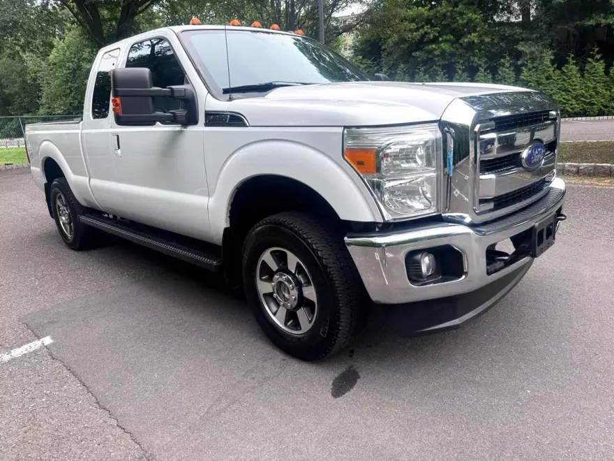 2015 Ford F-250 Lariat photo 1