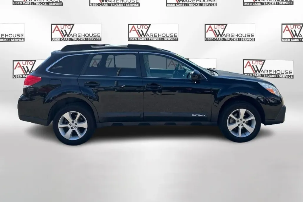 2014 Subaru Outback 2.5i Premium photo 1