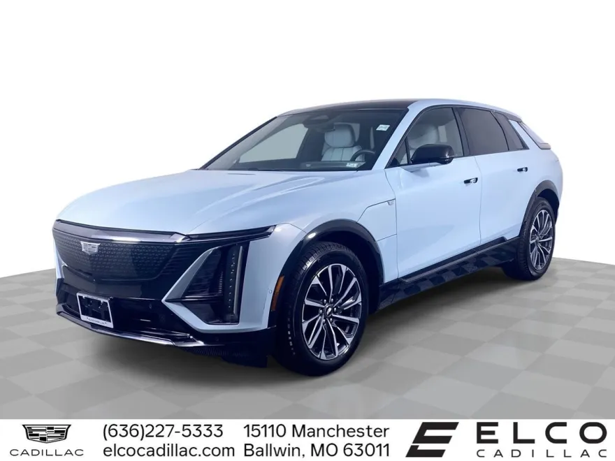 2024 Cadillac Lyriq Sport photo 1