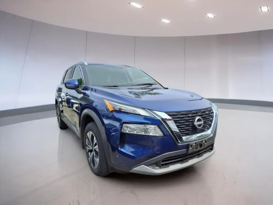 2022 Nissan Rogue SV photo 1