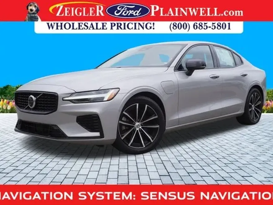 2023 Volvo S60 Recharge T8 Plus AWD photo 1