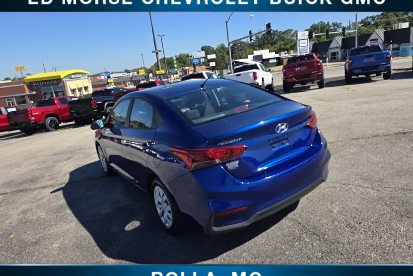 2021 Hyundai Accent SE photo 1