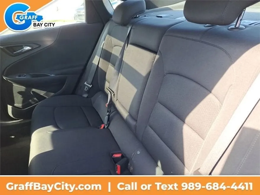 2023 Chevrolet Malibu 1LT photo 1