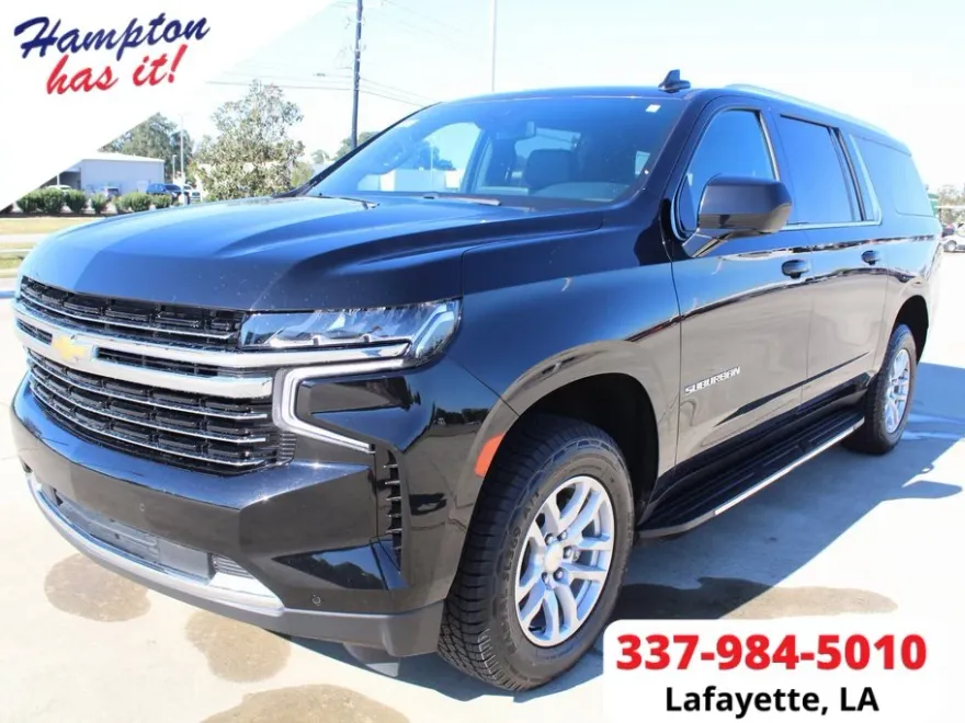 2023 Chevrolet Suburban LT photo 1