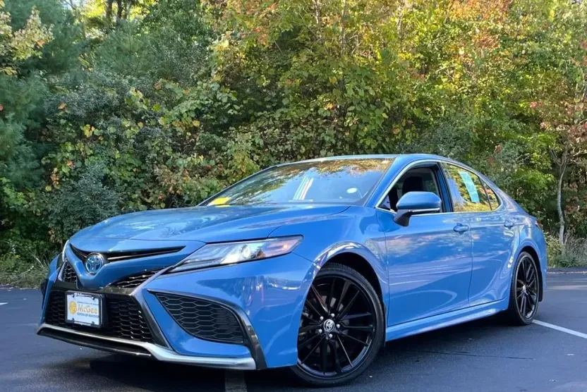 2024 Toyota Camry Hybrid XSE photo 1