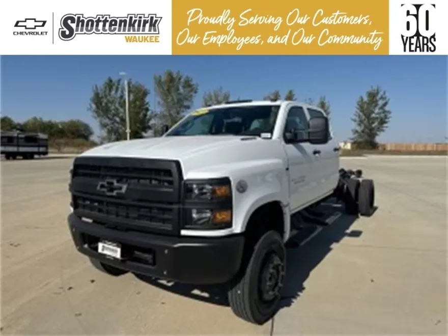2024 Chevrolet Silverado 4500HD Work Truck photo 1