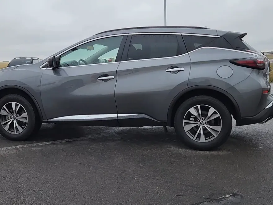 2023 Nissan Murano SV photo 1