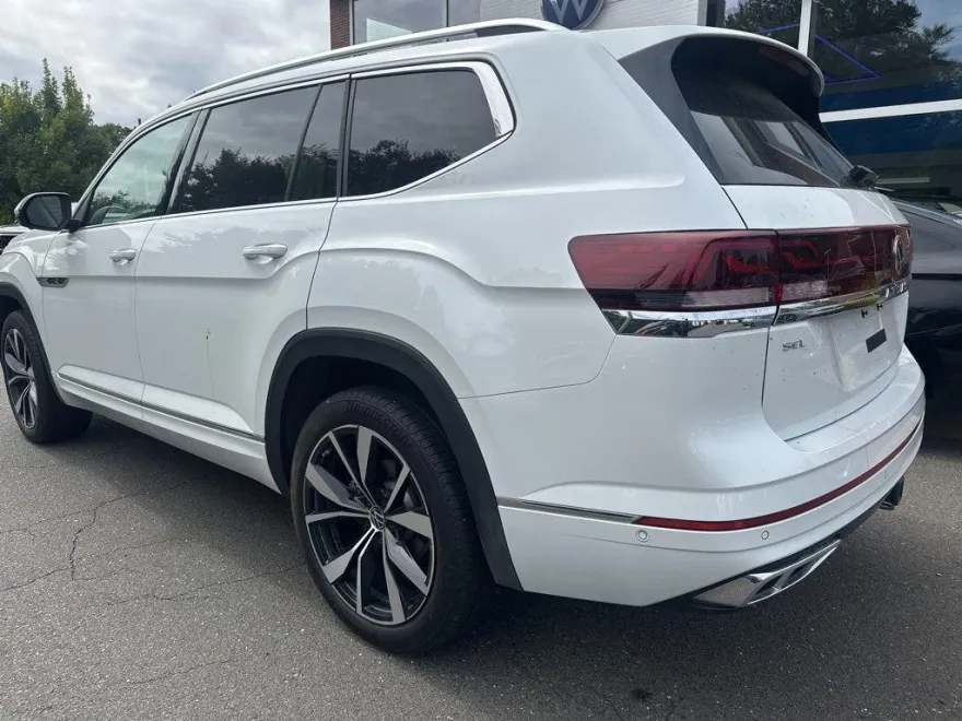 2025 Volkswagen Atlas SEL Premium R-Line photo 1