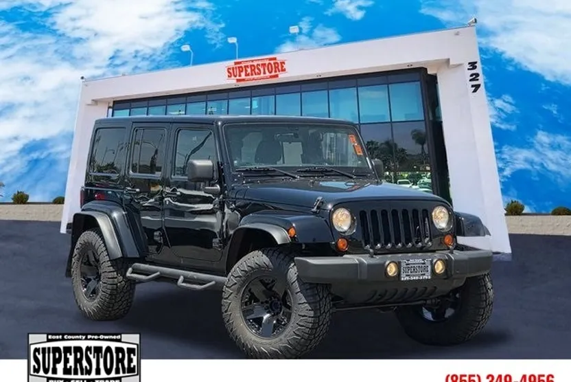 2012 Jeep Wrangler Unlimited Sahara photo 1