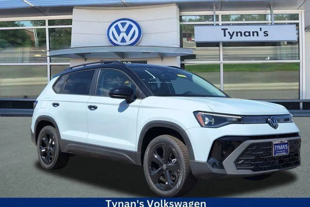 2025 Volkswagen Taos SE photo 1