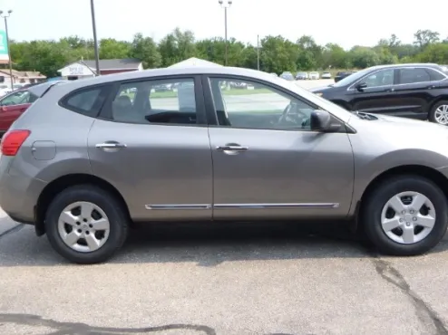 2013 Nissan Rogue S photo 4