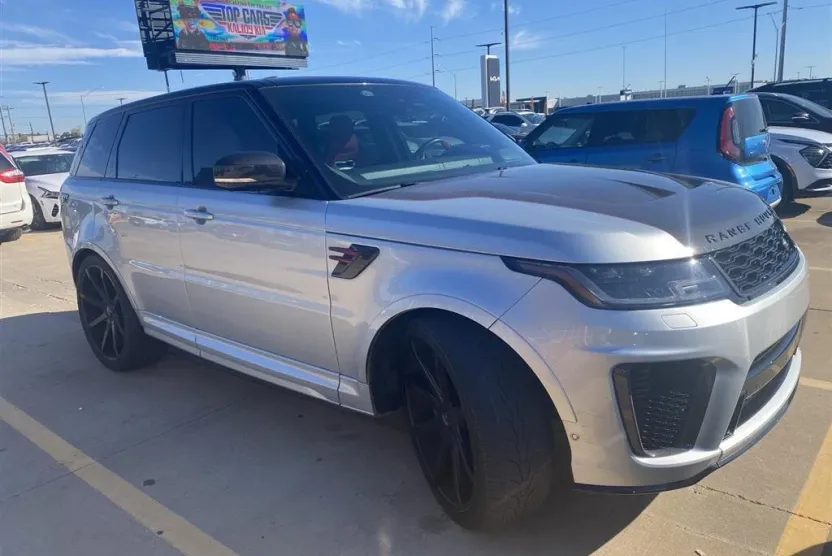 2019 Land Rover Range Rover Sport SVR photo 1