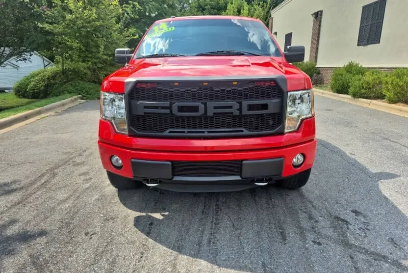 2014 Ford F-150 photo 1