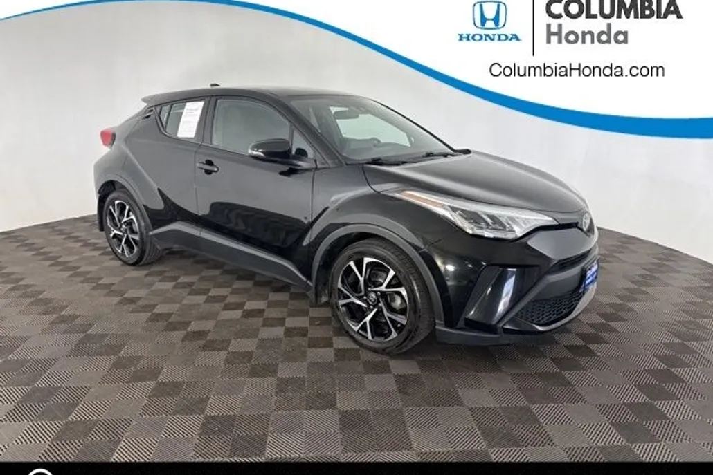 2020 Toyota C-HR XLE photo 1