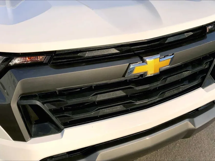 2023 Chevrolet Colorado LT photo 28