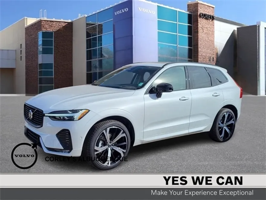 2025 Volvo XC60 B5 photo 1
