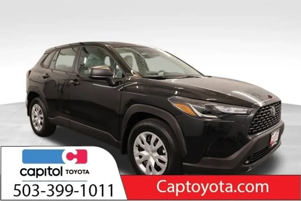 2023 Toyota Corolla Cross L photo 1