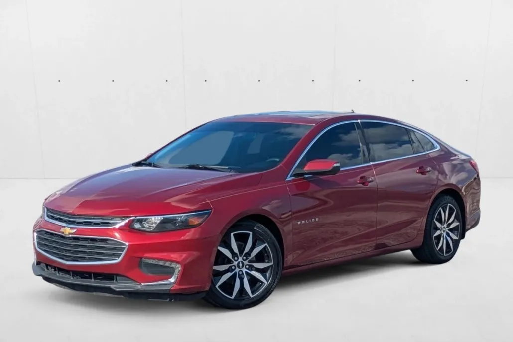 2017 Chevrolet Malibu 1LT photo 1