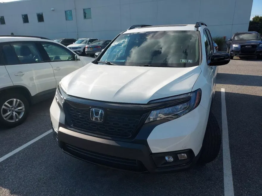 2021 Honda Passport Elite photo 1