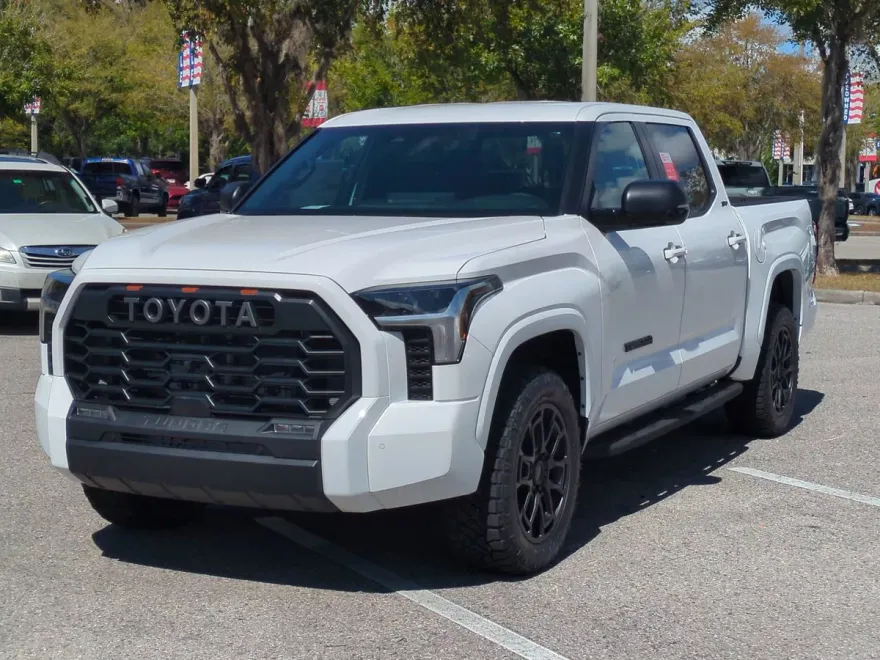 2026 Toyota Tundra SR5 CrewMax photo 1