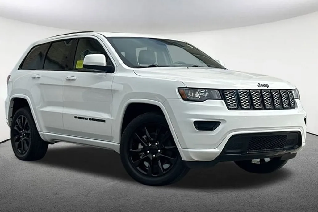 2022 Jeep Cherokee Laredo X photo 1