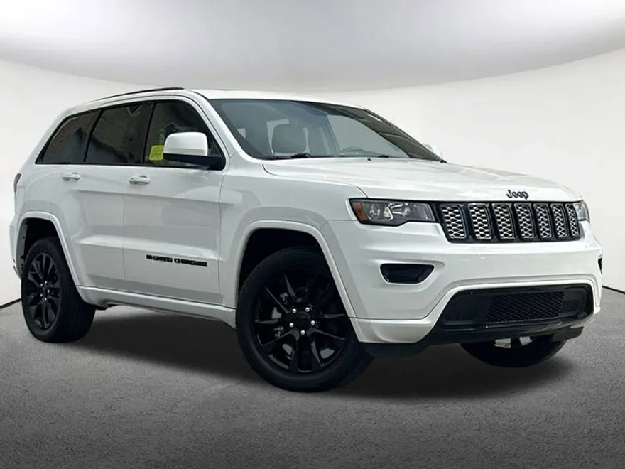 2022 Jeep Cherokee Laredo X photo 1