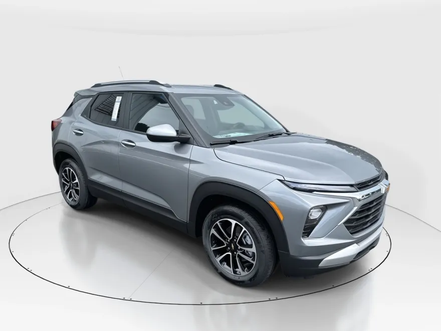 2025 Chevrolet Trailblazer LT photo 1
