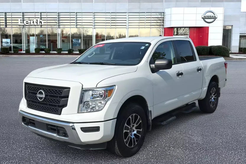 2024 Nissan Titan SV photo 1