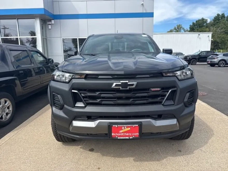 2026 Chevrolet Colorado Trail Boss photo 1