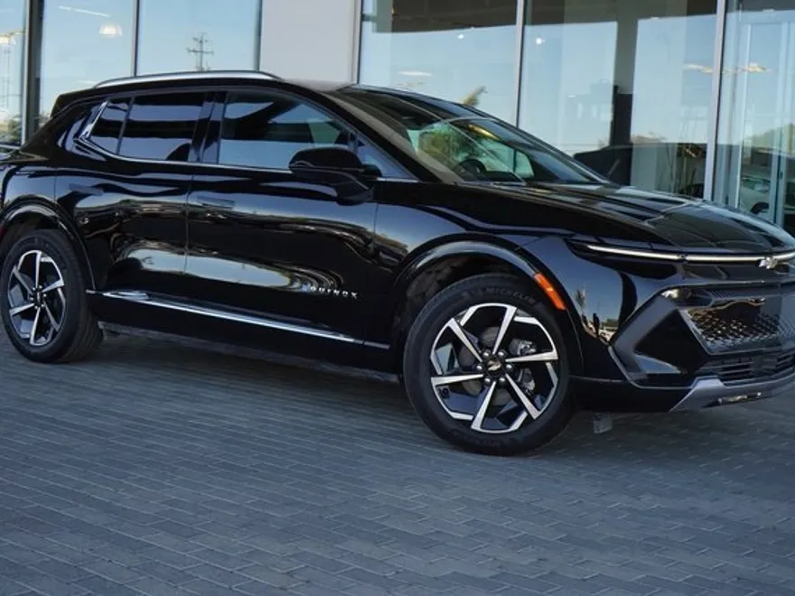 2025 Chevrolet Equinox EV 1LT photo 1