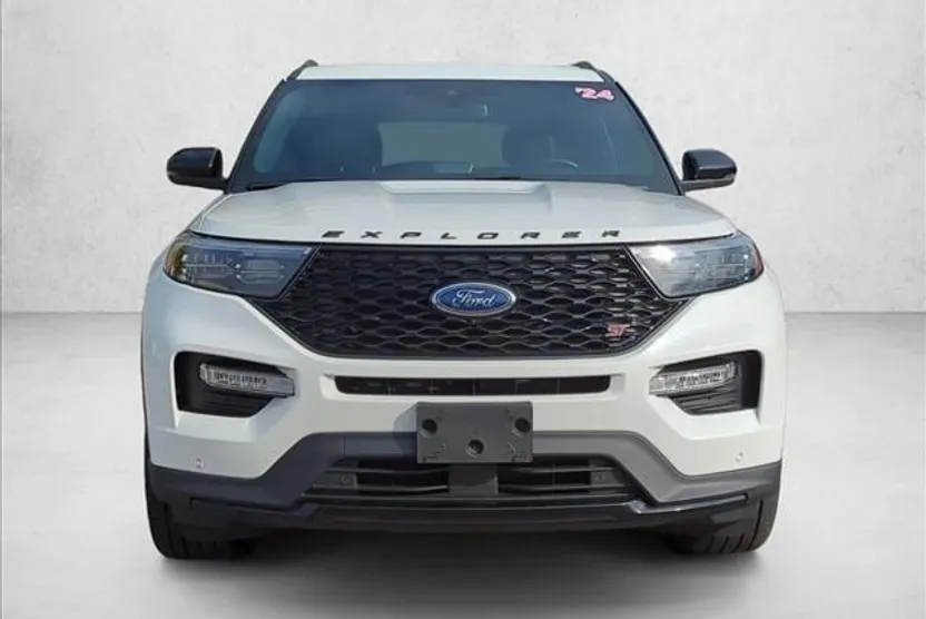 2024 Ford Explorer ST Sport photo 1