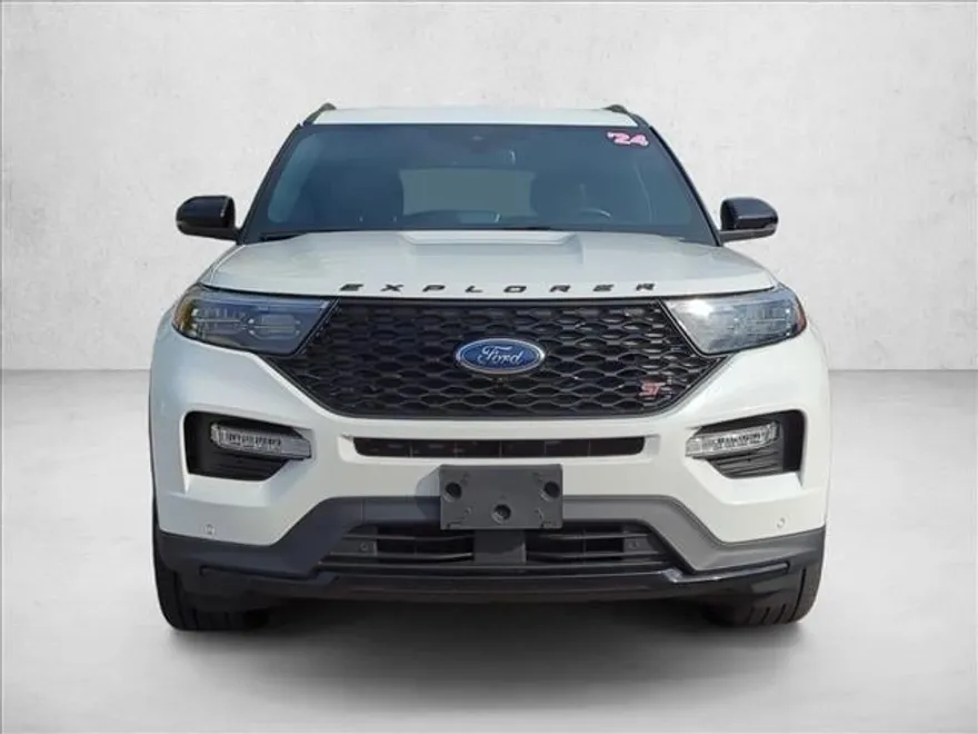 2024 Ford Explorer ST Sport photo 1