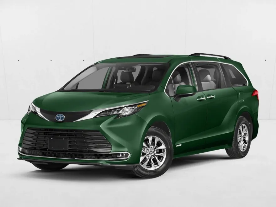 2021 Toyota Sienna XLE photo 1