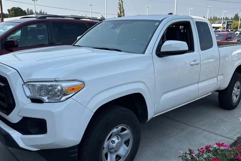 2022 Toyota Tacoma SR photo 1