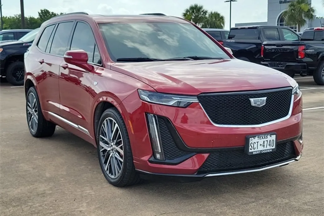 2022 Cadillac XT6 Sport photo 1
