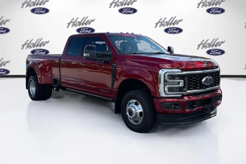 2025 Ford F-350 Platinum photo 1