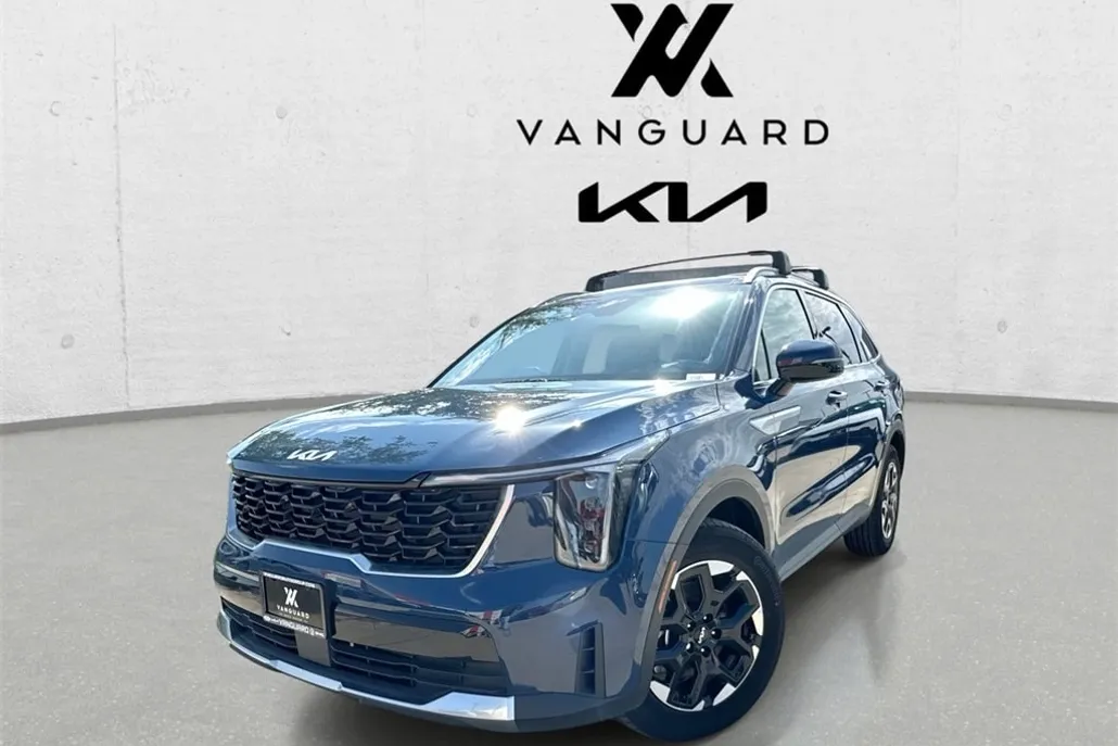 2025 Kia Sorento S photo 1