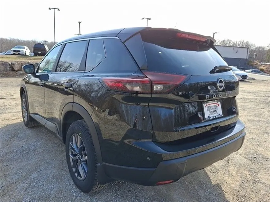2025 Nissan Rogue S photo 1